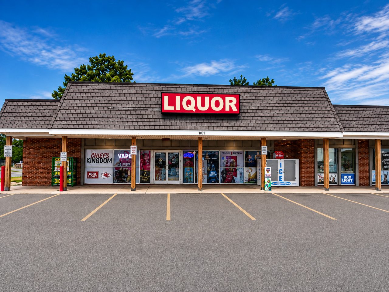 Storefront of JOCO Liquor & Vape at 1000 E Santa Fe St in Olathe, Kansas